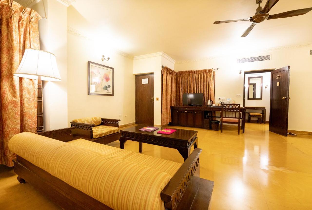 Fort Jadhavgadh -A Gadh Heritage Hotel Sasvad Экстерьер фото