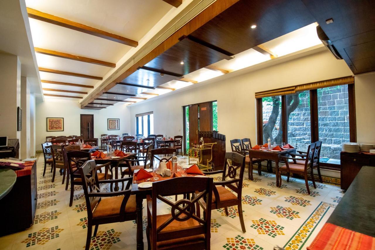 Fort Jadhavgadh -A Gadh Heritage Hotel Sasvad Экстерьер фото