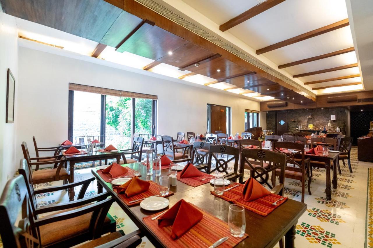 Fort Jadhavgadh -A Gadh Heritage Hotel Sasvad Экстерьер фото