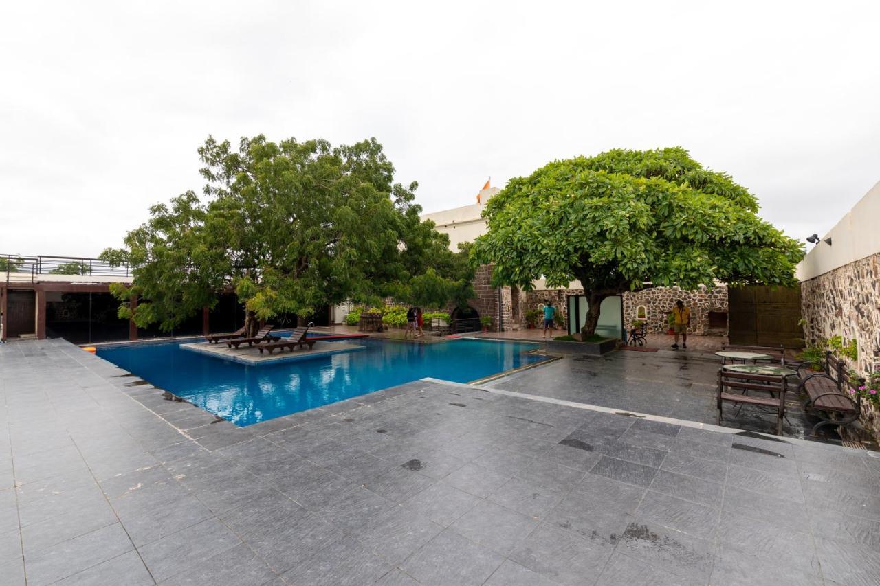 Fort Jadhavgadh -A Gadh Heritage Hotel Sasvad Экстерьер фото