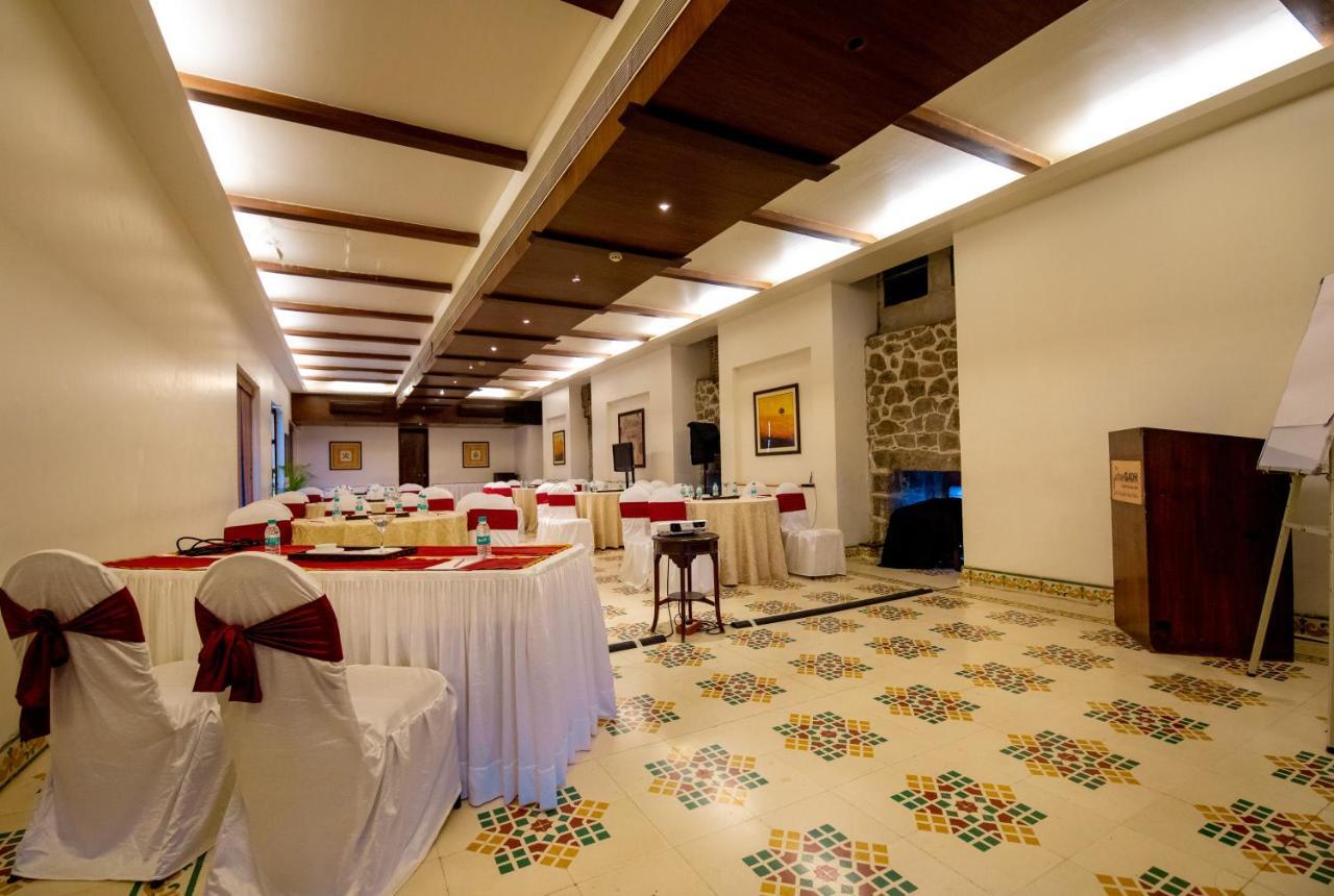 Fort Jadhavgadh -A Gadh Heritage Hotel Sasvad Экстерьер фото