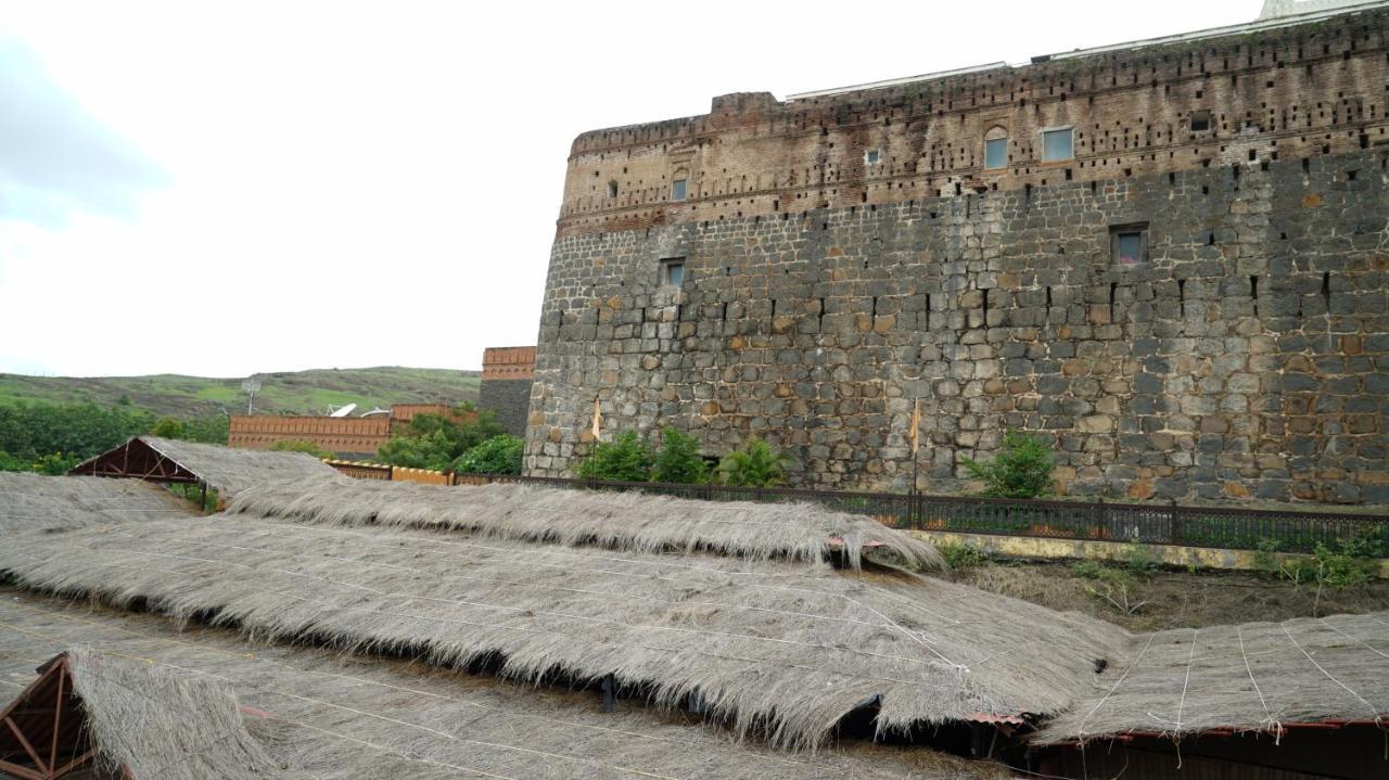 Fort Jadhavgadh -A Gadh Heritage Hotel Sasvad Экстерьер фото
