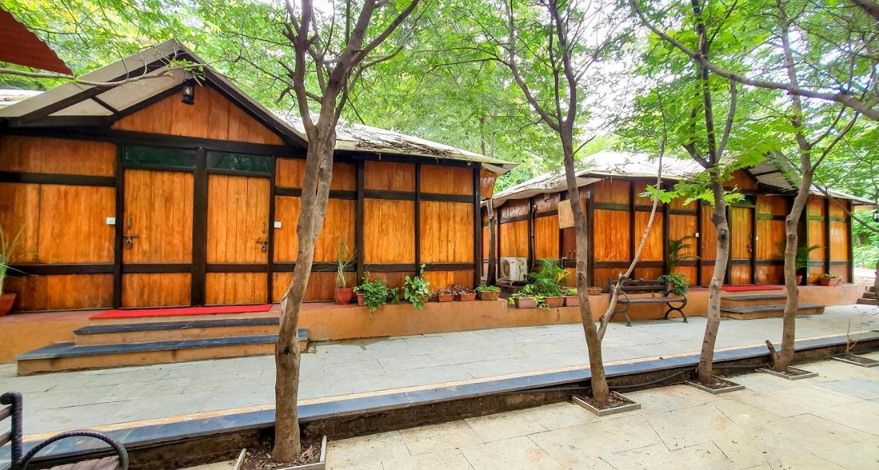 Fort Jadhavgadh -A Gadh Heritage Hotel Sasvad Экстерьер фото